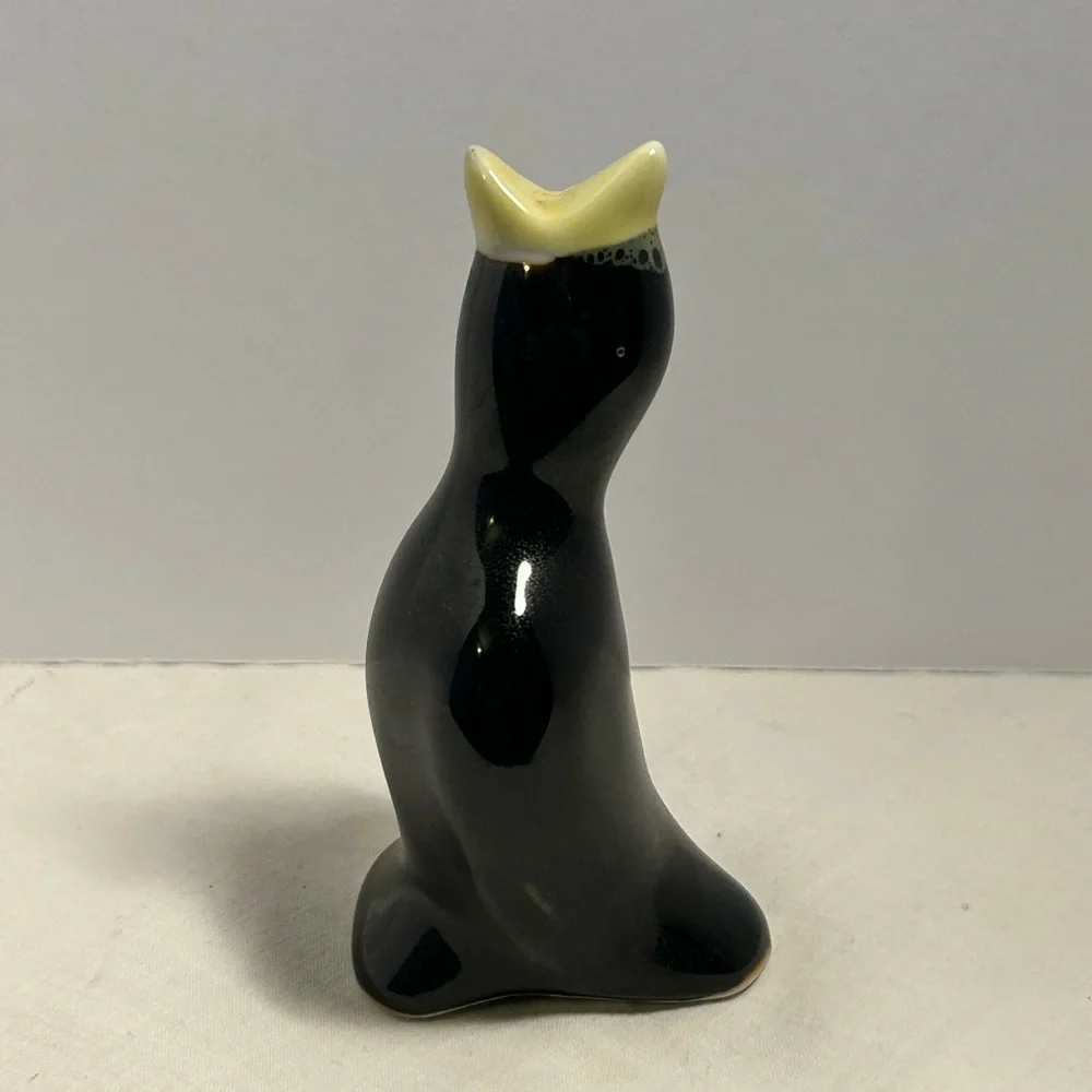 Vintage‎ Venting Pie Bird Black with Yellow Beak MCM